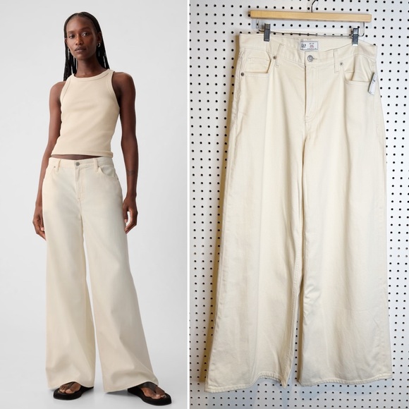 GAP Denim - GAP | NWT Mid Rise UltraSoft Baggy‎ Jeans in Ecru Beige (off-white) Sz. 29 / 8
